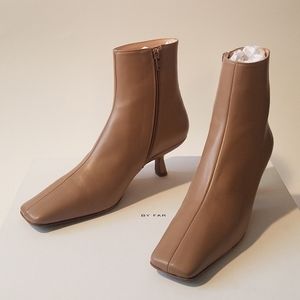 NWT By Far Lange ankle boots tan size 37